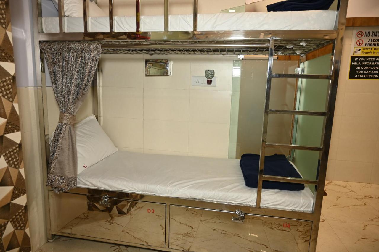 Sagar Dormitory Andheri - Nearest To Andheri Railway Station West Mumbai Exterior foto